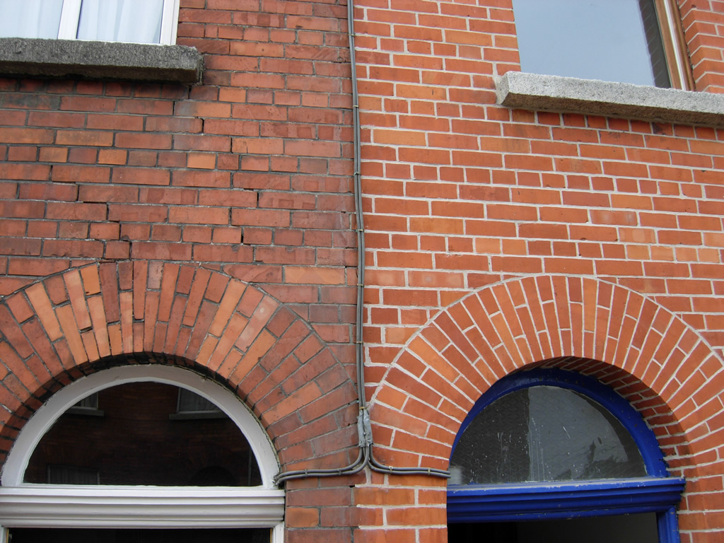 Brick repointing before and after Kent - dramatic transformation showing expert heritage pointing craftsmanship